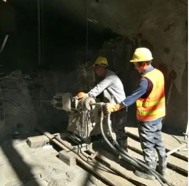 卢龙水下抗分散灌浆料特点 水下不分散注浆料介绍